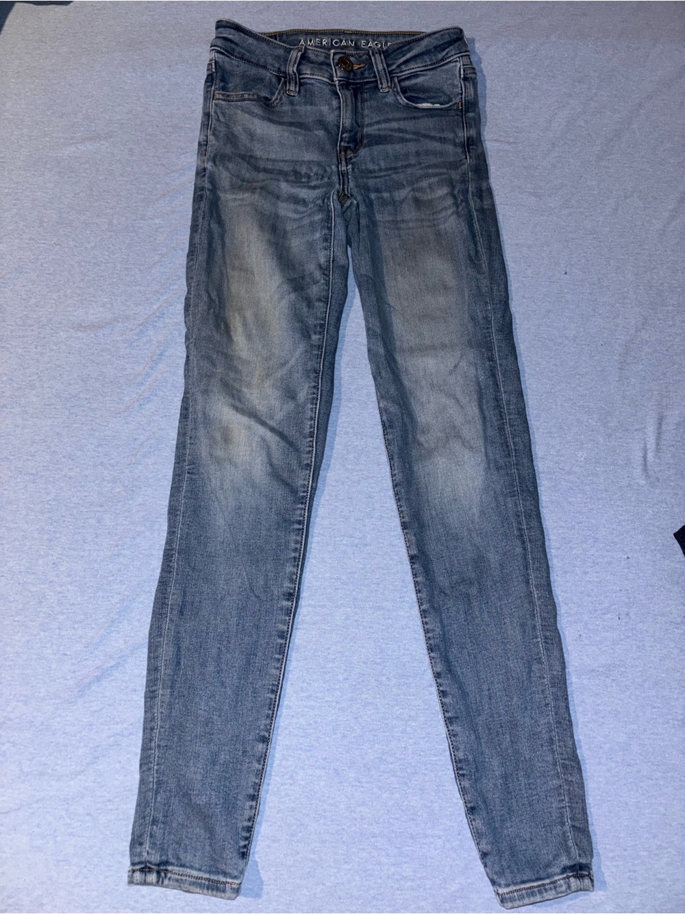 American Eagle Outfitters Women’s Faded Blue Skinny Jeans